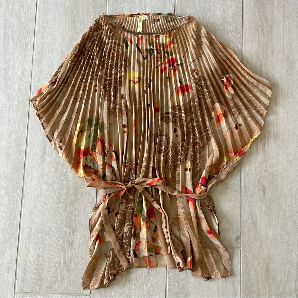 Chenault S resort wear gold and floral shirt